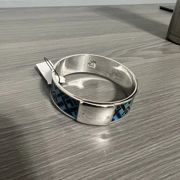 NTW Chico's Silver and Enamel Bangle Bracelet with Chevron Design - Picture 6 of 10